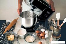 Планетарный миксер Black & Decker BXKM1001E