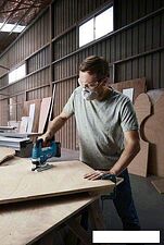 Электролобзик Bosch GST 185-LI Professional 06015B3021 (без АКБ) Электролобзик Bosch GST 185-LI Professional 06015B3021 (без АКБ)