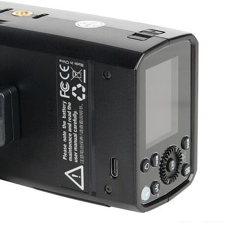 Вспышка Godox Witstro AD200Pro (со шторками BD-07)