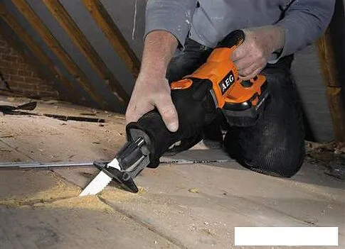 Сабельная пила AEG Powertools BUS 18-0 4935431370 (без АКБ)