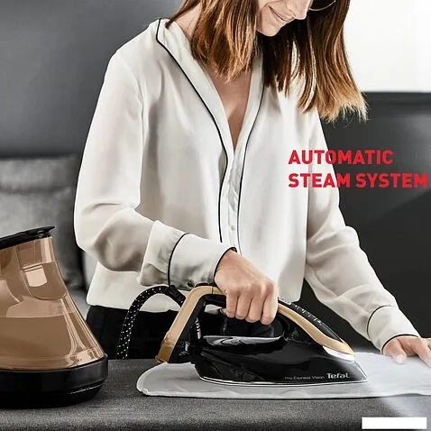 Утюг Tefal Pro Express Vision GV9823E1 (золотой/черный)