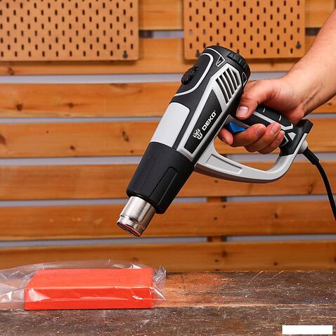 Промышленный фен Deko HG2450 085-1130 (кейс)