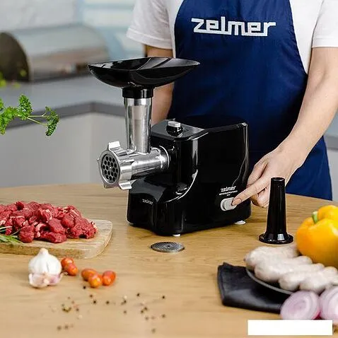Мясорубка Zelmer ZMM1530B