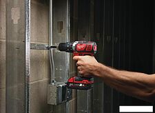 Дрель-шуруповерт Milwaukee M18 BPD-202C [4933443515]