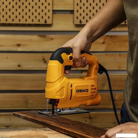 Электролобзик Deko JS550DK 084-1101