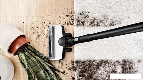 Пылесос Bosch Unlimited Gen2 BBS8213W