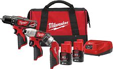 Milwaukee М12 ВPP3А-202B 4933441225 (шуруповерт, винтоверт, фонарь, 2 АКБ, сумка) Milwaukee М12 ВPP3А-202B 4933441225 (шуруповерт, винтоверт, фонарь, 2 АКБ, сумка)