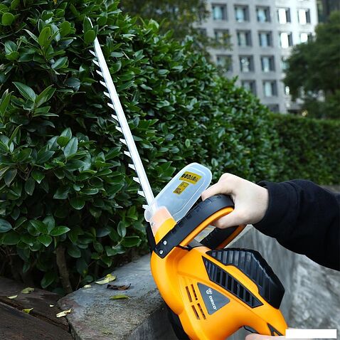 Кусторез Deko DKBC750W 083-2039