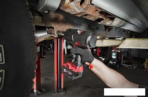 Ударный гайковерт Milwaukee M18 FHIWF12-0X Fuel 4933459695 (без АКБ, кейс)