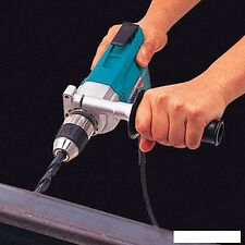 Безударная дрель Makita DP4003