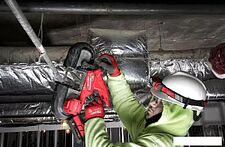 Ленточная пила Milwaukee Fuel M18 FBS85-202C 4933471497 (с 2-мя АКБ, кейс) Ленточная пила Milwaukee Fuel M18 FBS85-202C 4933471497 (с 2-мя АКБ, кейс)