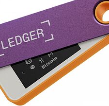 Аппаратный криптокошелек Ledger Nano S Plus (ретро гейминг) Аппаратный криптокошелек Ledger Nano S Plus (ретро гейминг)