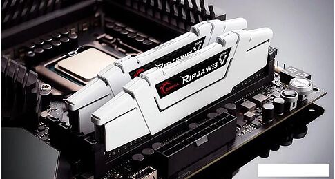 Оперативная память G.Skill Ripjaws V 2x16 ГБ DDR4 3600 МГц F4-3600C18D-32GVW