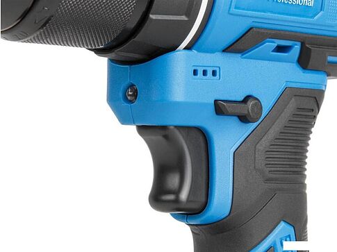 Дрель-шуруповерт Bull SR 1804 2329057 (с 2-мя АКБ, кейс)