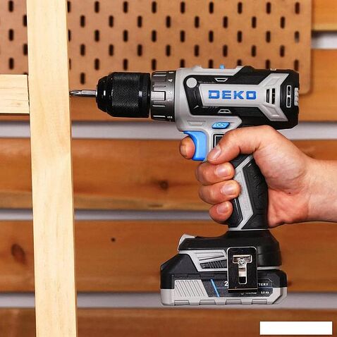 Дрель-шуруповерт Deko Loner 20V 085-1005 (с 2-мя АКБ)