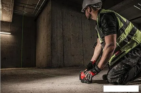 Лазерный нивелир Milwaukee L4 CLL-301C 4933478098