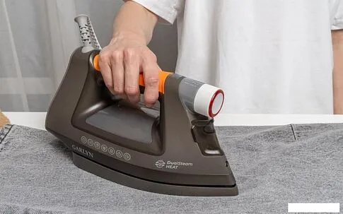 Утюг Garlyn GT-500 Pro