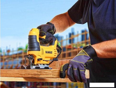 Электролобзик DeWalt DWE349