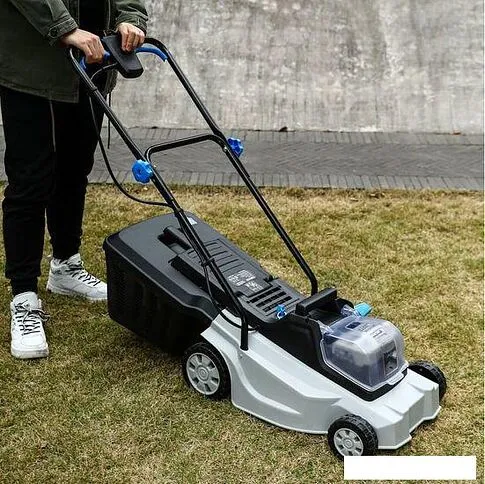 Газонокосилка Deko DKLM40V Pro 063-3008 (с 2-мя АКБ)