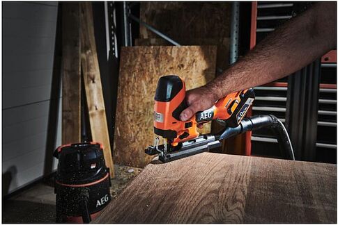 Электролобзик AEG Powertools BST 18BSBL-0 4935493527 (без АКБ)