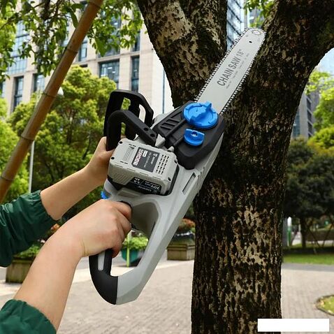 Аккумуляторная пила Deko DKCHS 40V Pro 080-2000 (с 2-мя АКБ)