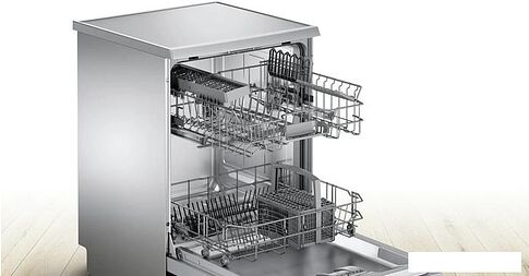 Отдельностоящая посудомоечная машина Bosch Serie 4 SMS45DI10Q