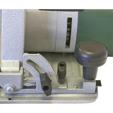 Дисковая пила Калибр ЭПД-2100/200+СТ