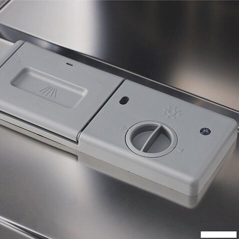 Встраиваемая посудомоечная машина Indesit DIS 1C28