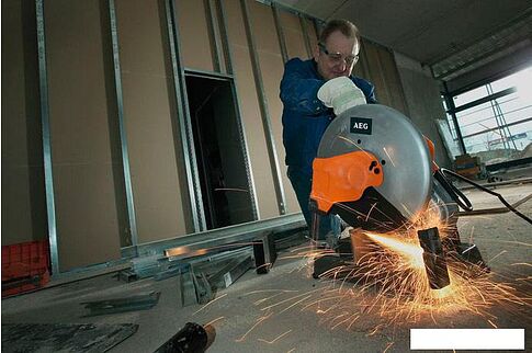 Дисковая пила AEG SMT 355