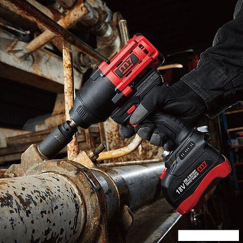 Гайковерт M7 DW-402AL (с 2-мя АКБ, кейс, фонарь)