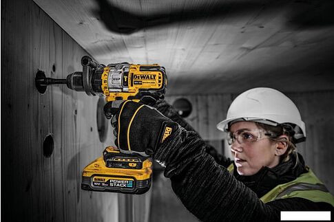 Ударная дрель-шуруповерт DeWalt DCD999H2T (с 2-мя АКБ 5 Ач, кейс)