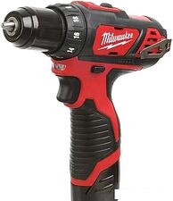Дрель-шуруповерт Milwaukee M12 BDD-201C 4933479439 (с 1-м АКБ, кейс) Дрель-шуруповерт Milwaukee M12 BDD-201C 4933479439 (с 1-м АКБ, кейс)