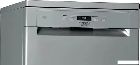 Отдельностоящая посудомоечная машина Hotpoint HFC3C26FX