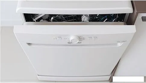 Посудомоечная машина Indesit DFE 1B19 13