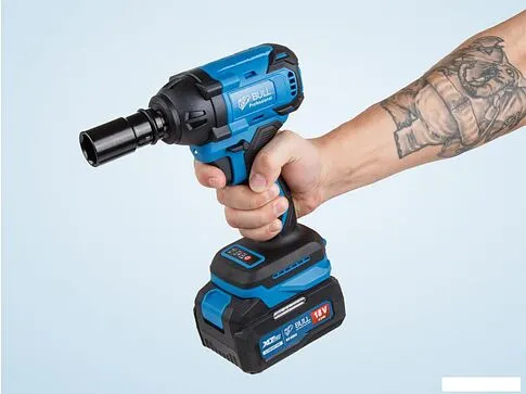 Гайковерт Bull SC 1804 (с 2-мя АКБ, кейс)