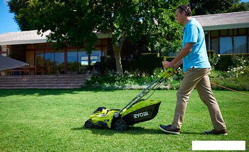 Колёсная газонокосилка Ryobi RLM18E40H