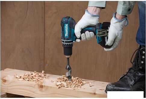 Дрель-шуруповерт Makita DHP482Z