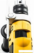 Ударная дрель DeWalt DWD024