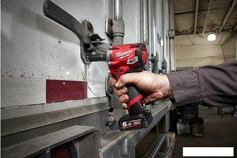 Гайковерт Milwaukee FUEL M12 M12FIWF12-0 4933464615 (без АКБ)