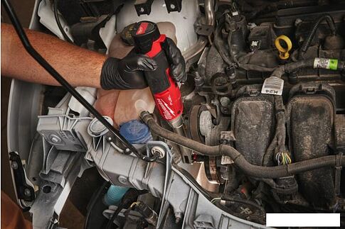 Трещотка Milwaukee M12 FUEL M12FHIR38LR-0 4933480791 (без АКБ)