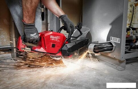 Штроборез Milwaukee M18COS230-0 4933471696 (без АКБ)