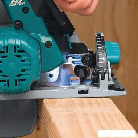 Дисковая пила Makita DHS680Z (без АКБ)