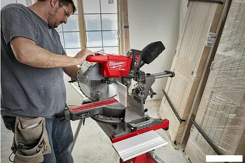 Торцовочная пила Milwaukee M18 FUEL M18FMS305-0 4933471205 (без АКБ)