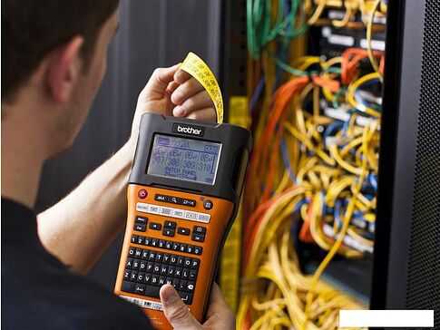 Термопринтер Brother PT-E550WVP