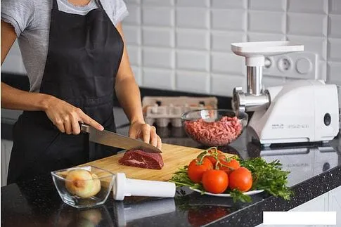 Мясорубка Аксион М14.03