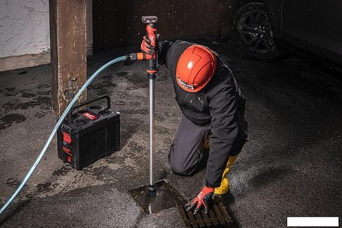 Дренажный насос Milwaukee M12 BSWP-601 4933479640 (с 1-им АКБ)