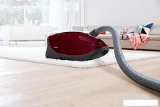Пылесос Miele Complete C3 SGDA3 (ежевичный красный)