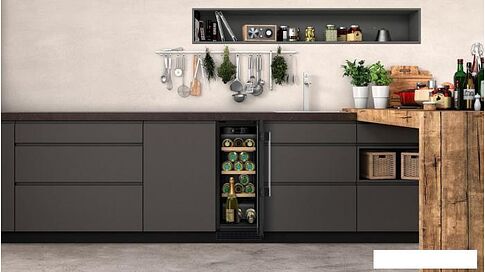 Винный шкаф NEFF KU9202HF0