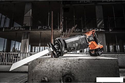 Сабельная пила AEG Powertools BUS 18BL2-0 4935478941 (без АКБ)