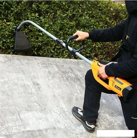 Триммер Deko DKTR1150